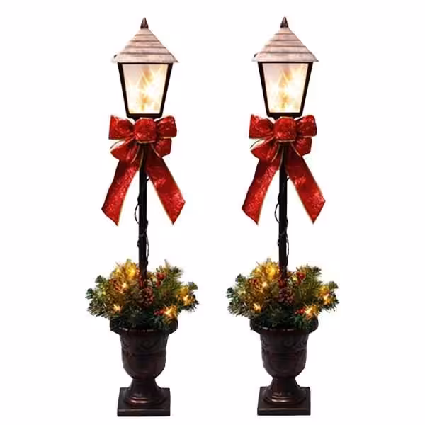 christmas lamp post and lamp