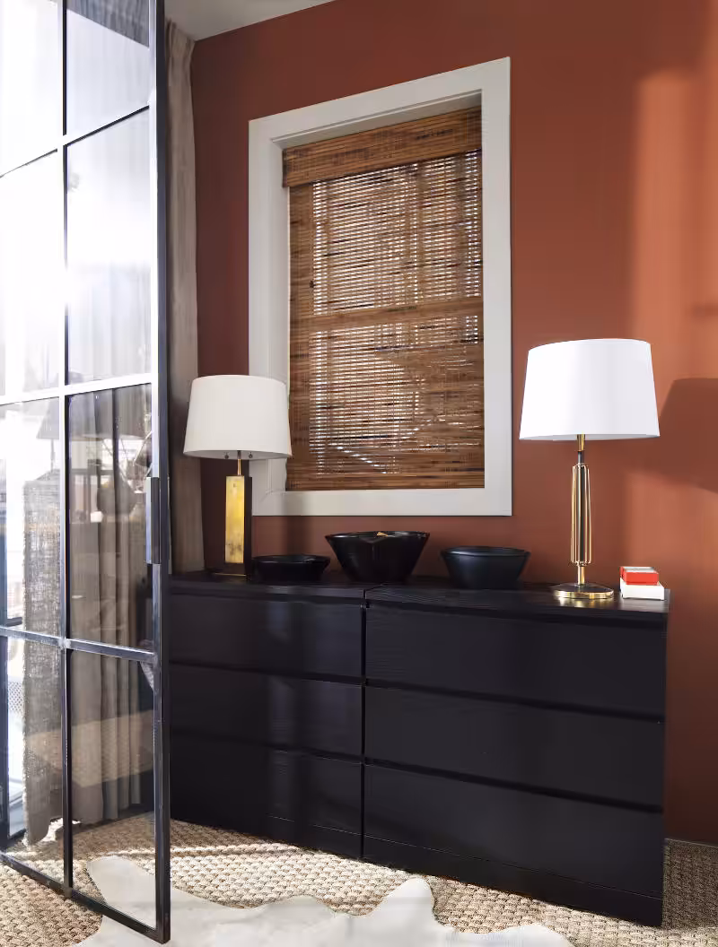 benjamin moore cinnamon colour on wall with lots of natural light